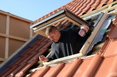 Pose de fenêtres de toit Velux aux Autels-Villevillon